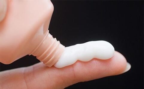 使用凝胶和乳膏是增大阴茎头的方法之一